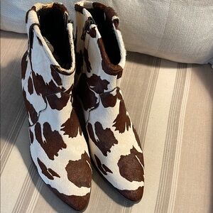 INC International Concepts Brown and White Ankle Booties size 8